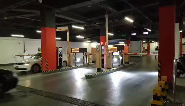 intelligent parking lot system
